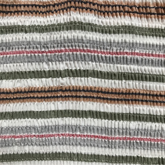 Shein Multi-Colored Curve Ruffle Cinch Crop Top, EUC, 3XL - Picture 4 of 11